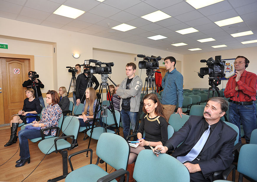 Пресс-конференция Олега Лавричева с арзамасскими журналистами