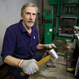 Cотрудники объединённого комплексного цеха сборки комплексов и систем АО «КБ-1»