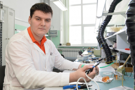 Алексей Матвеев, монтажник РЭАиП цеха №37, получатель именной стипендии им. П. И. Пландина, студент 4 курса АПК