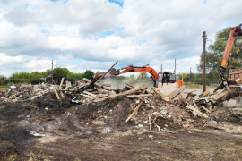 Старый магазин уже разрушен, и в ближайшие недели на прежнем фундаменте будет возведена модульная конструкция