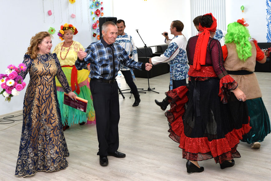 Танцы на празднике Дня села Хирино