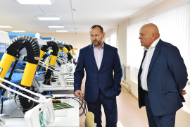 Андрей Капустин и Сергей Ермолаев в Ресурсном центре АПК. Фото Елены Галкиной