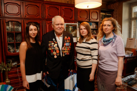 Ежегодное поздравление ветеранов войны, работавших в «КБ-1». Кадровики «СОЦИУМА» побывали в гостях у ветеранов