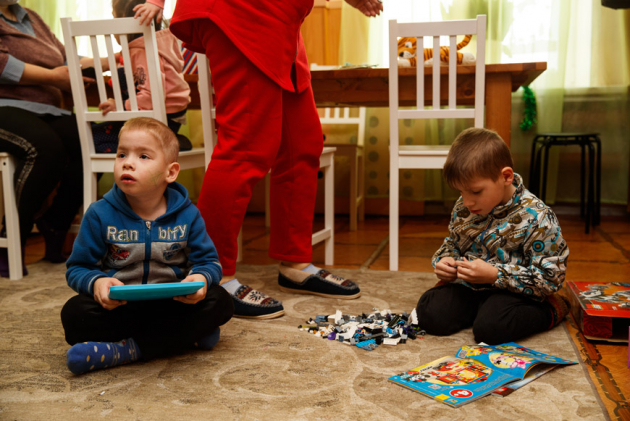Вручение подарков воспитанникам Калязинского детского дома