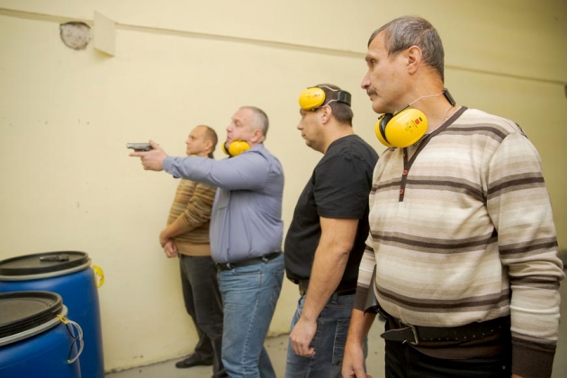 Занятия по практической стрельбе сотрудников «ВПК-Безопасность»