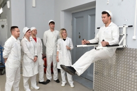 Соревнования по подтягиванию на АПЗ