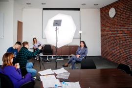 Съёмки корпоративного фильма в московском офисе холдинга, май 2021