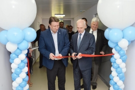 С символического перерезания красной ленточки состоялось открытие современного складского комплекса