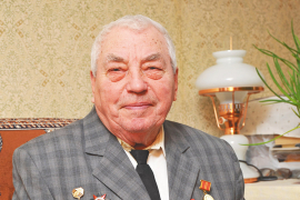 Фото из архива АПЗ, семейного архива Котельниковых