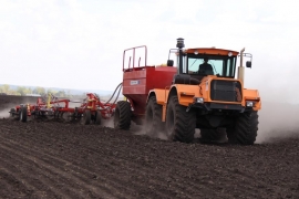 Трактор «Станислав» на полях села Хирино