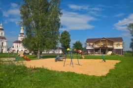 Детская площадка в Хирине