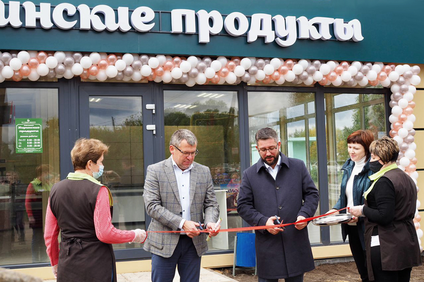 Открытие магазина «Хиринские продукты» в селе Хирино. Автор фото: Оксана Скопцова