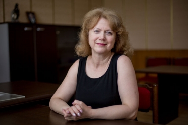 Елена Ивановна Крылышкина – секретарь генерального директора Малоярославецкого приборного завода, заведующая канцелярией и архивом