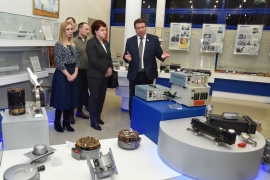 Визит калининградской делегации на АПЗ. Фото Елены Галкиной