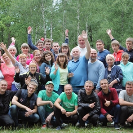 Коллектив цеха №64 на физкультурно-оздоровительной базе «Снежинка», 2016 год. Фото: Елена Галкина