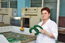 Любовь Лебедева, изготовитель печатных плат в цехе №19