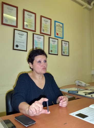 Начальник ферритового цеха Наталья Плетнёва рассказывает про ферритовые стержни