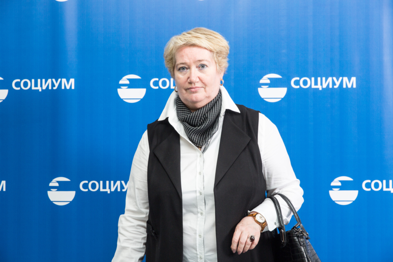 Эмма Харламова, начальник службы эксплуатации «Сокол», на III конференции руководителей холдинга «Социум». Июеь 2017 год