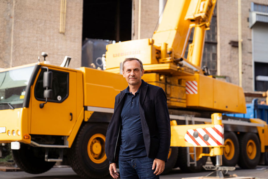 Матвей Зубов в период технического перевооружения котельной «СОКОЛ-ЭНЕРГО». Котел METEOR UL K 14,7 МВт прибыл на площадку. 28 сентября 2024 года