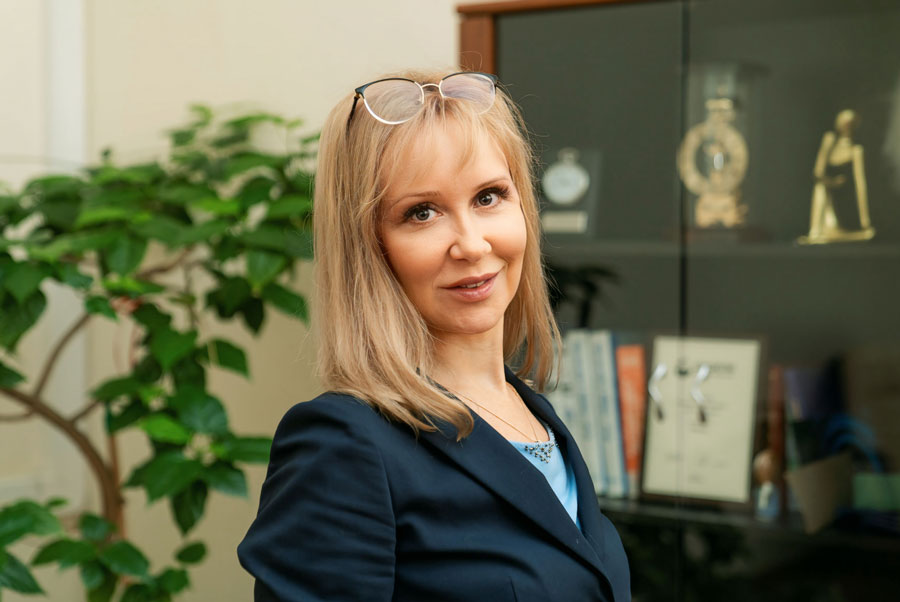 Елена Евгеньевна Новикова, председателя Правления ООО «СОЦИУМ-БАНК»