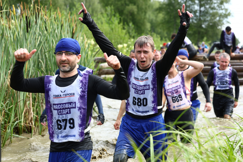 Руслан Багиров и Александр Зименков. Команда Холдинга «СОЦИУМ» в «Гонке Героев». 12 июля 2025 года