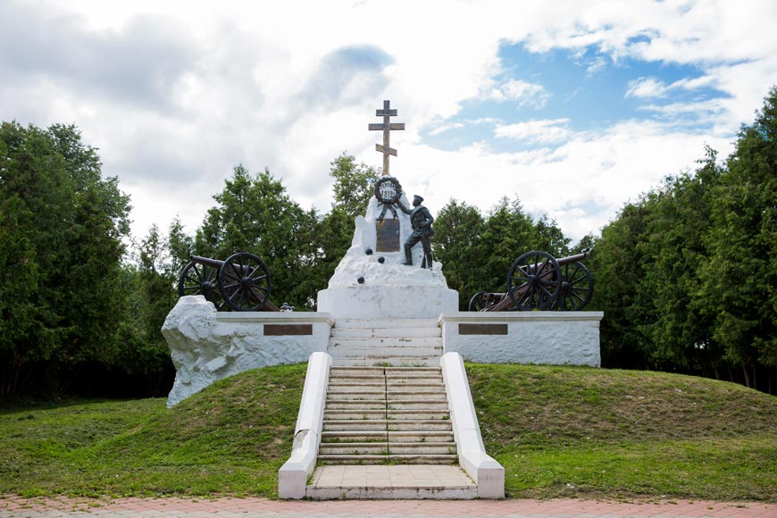 Памятник героям сражения 1812 года