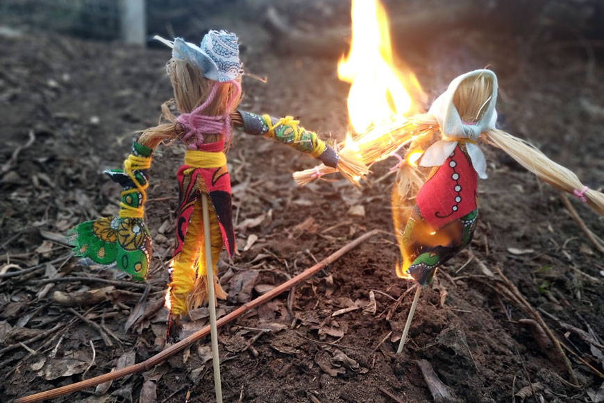 Куколки Масленицы сгорели – все беды в пепел превратились