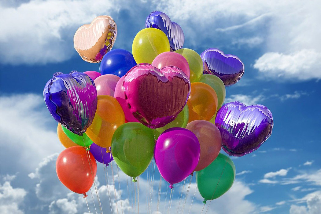 Сонник воздушные шарики. Воздушный шарик. Шарики праздник. С днём рождения шарики воздушные. Яркие воздушные шары.