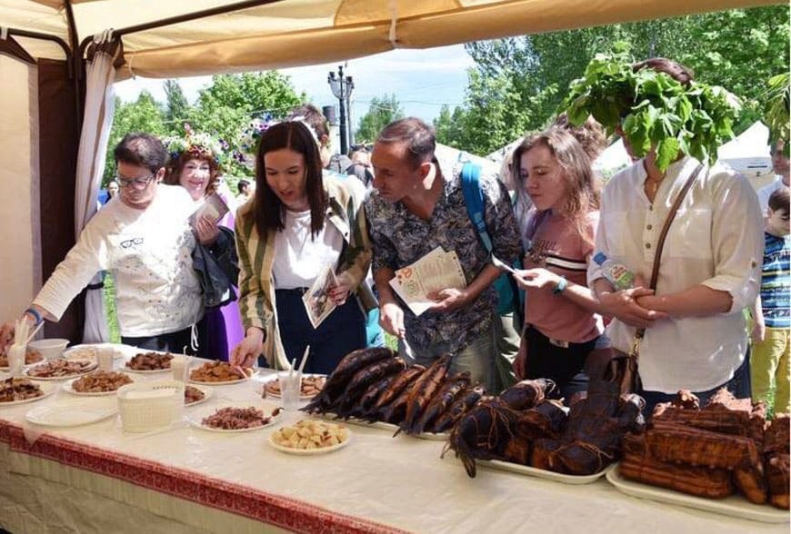 Магазин «Хиринские продукты» на фестивале «Голос традиций» в Хирино